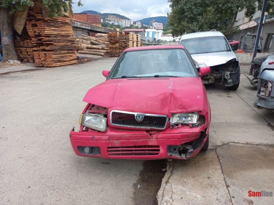 SKODA FELİCİA 1.3 MPİ GLXİ (2000 MODEL)