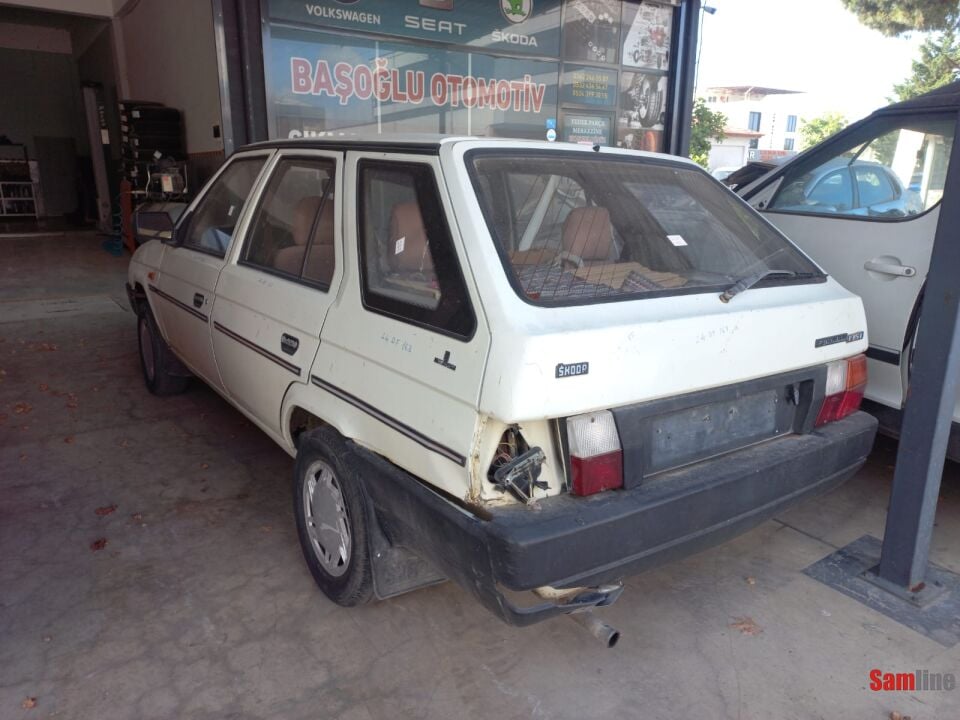 SKODA FORMAN 135L (1993 MODEL)