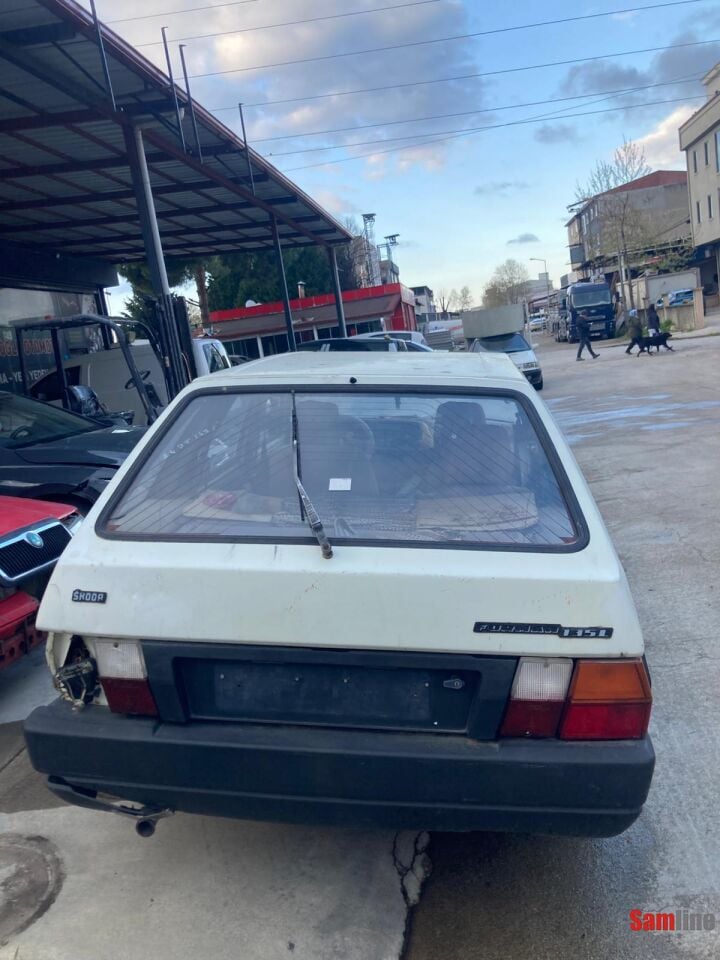 SKODA FORMAN 135L (1993 MODEL)