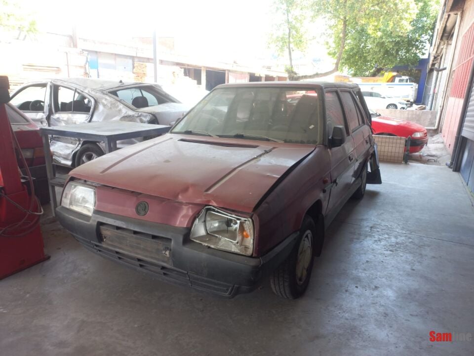 SKODA FORMAN 135L (1992 MODEL)