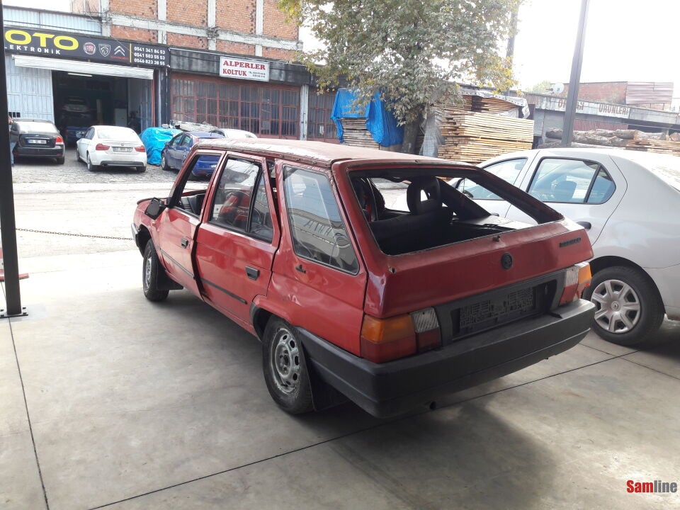 SKODA FORMAN 135LX (1994 MODEL)
