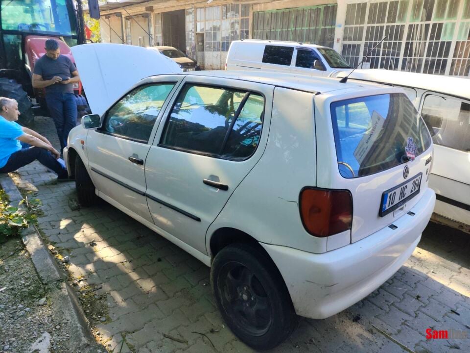 VOLKSWAGEN POLO 1.6 (1997 MODEL)