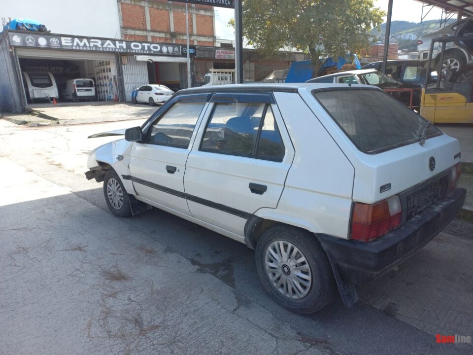 SKODA FAVORİT 1.3 135 LX (1994 MODEL)