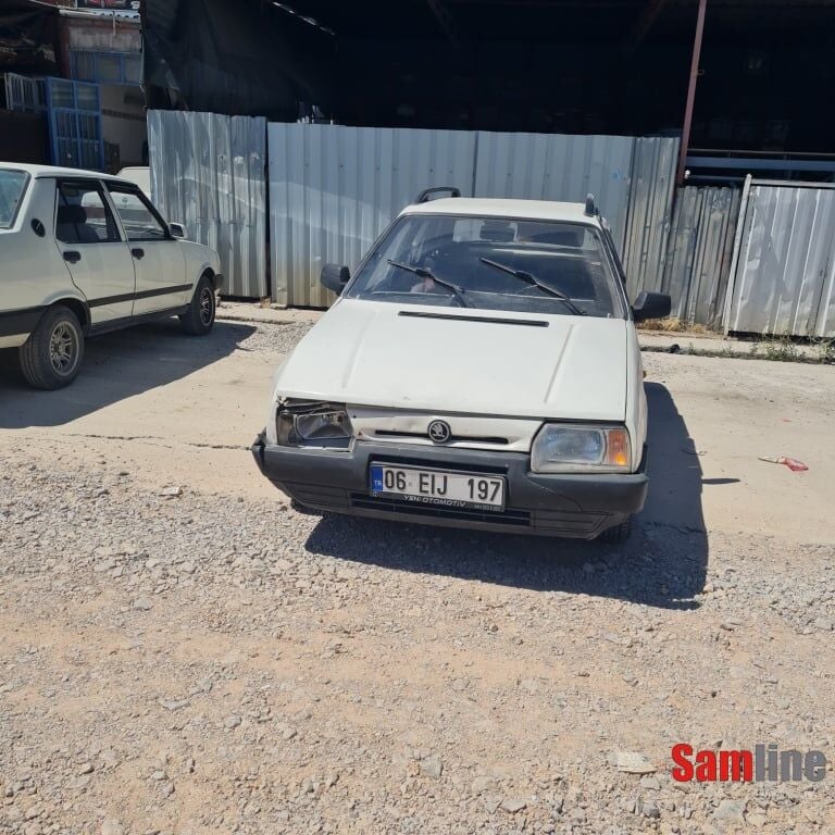 SKODA FORMAN 1.3 135L (1993 MODEL)