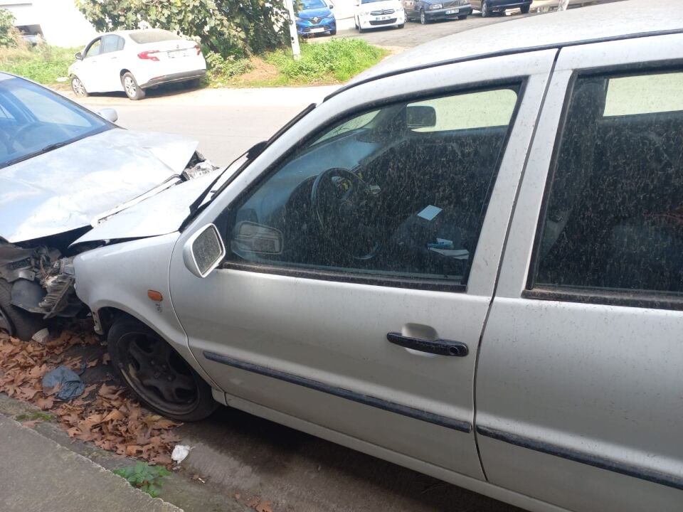 KAPI ÖN SOL VOLKSWAGEN POLO HB (1995-2001) 6N4831055F ÇIKMA