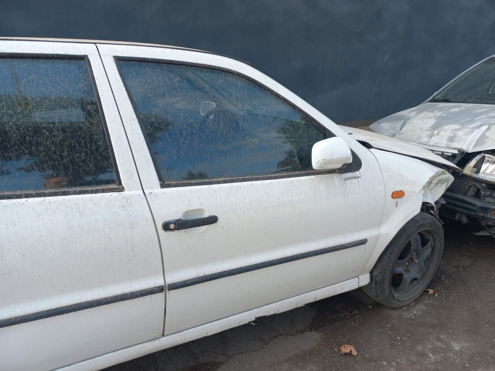 KAPI ÖN SAĞ VOLKSWAGEN POLO HB (1995-2001) 6N4831056F ÇIKMA