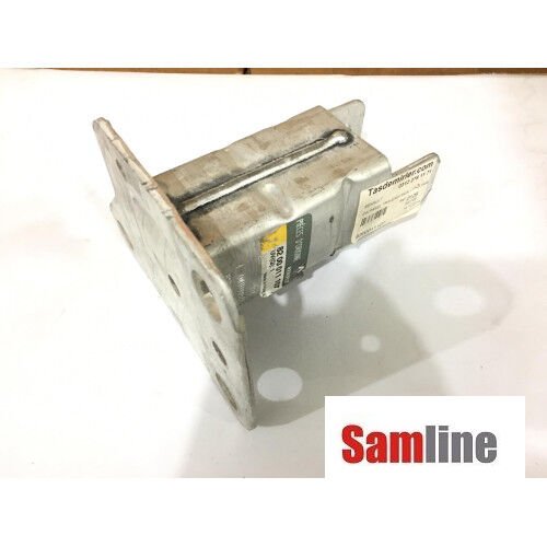 Ön Tampon Demiri Bağlantı Ayağı Braketi Sağ (Şase Uç Demiri) Renault Megane II Scenic II 8200011107